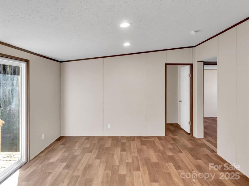 Spacious, unfurnished interior of a new home in , Waynesville (Image 24).