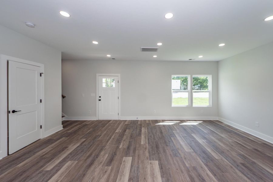 Spacious, unfurnished interior of a new home in , Hanahan (Image 14).