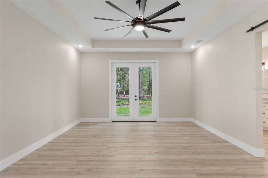 Spacious, unfurnished interior of a new home in , Beverly Hills (Image 47). Spacious, unfurnished interior of a new home in , Beverly Hills (Image 47).