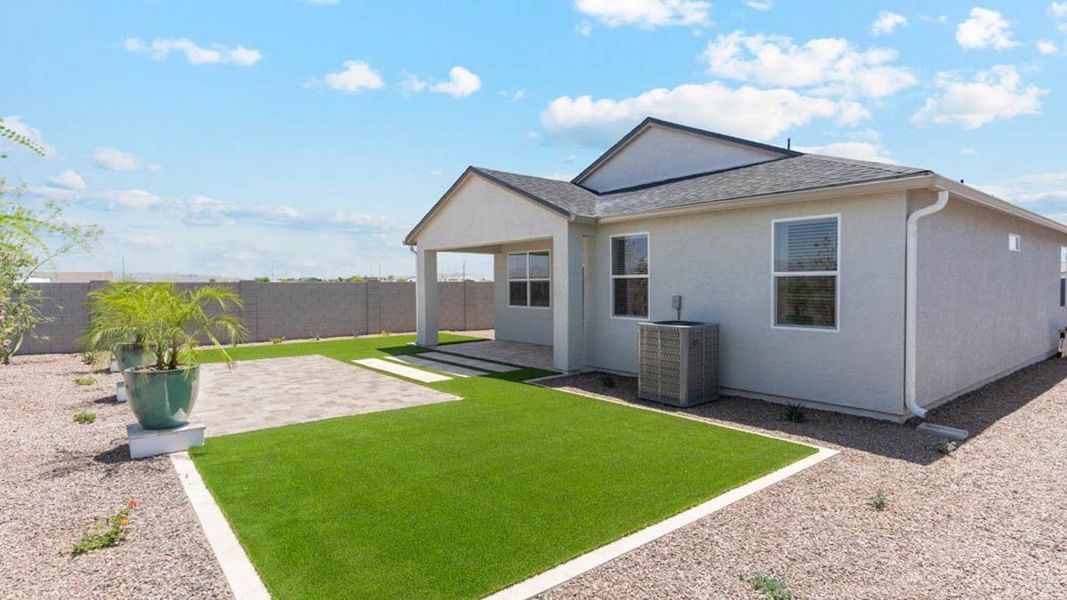 Exterior details and patio area of a home in Quail Ranch, San Tan Valley (Image 21).