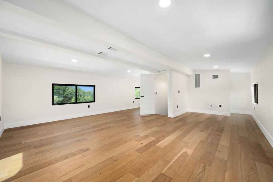Spacious, unfurnished interior of a new home in , Austin (Image 26). Spacious, unfurnished interior of a new home in , Austin (Image 26).