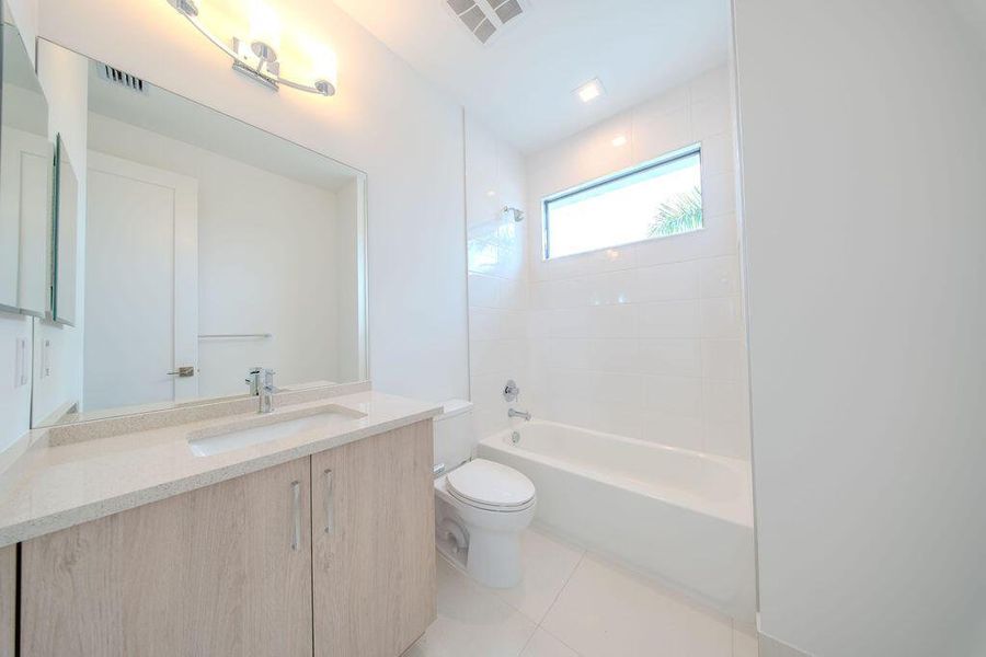 Second Floor Main Bath Second Floor Main Bath