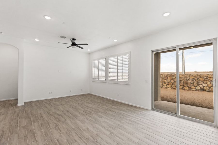 Representative unfurnished interior of a home built from the Sonoma by LEH. Homes in Painted Sky, El Paso (Image 19). Representative unfurnished interior of a home built from the Sonoma by LEH. Homes in Painted Sky, El Paso (Image 19).