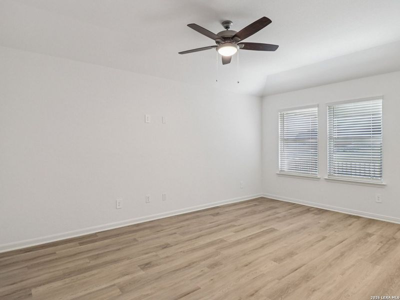 Spacious, unfurnished interior of a new home in , San Antonio (Image 14).