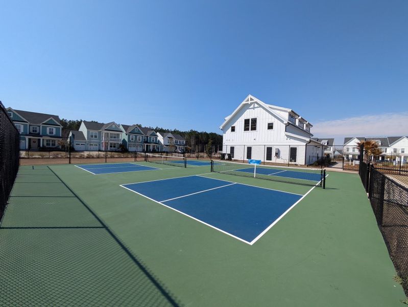 Community amenities in , Ravenel (Image 20).