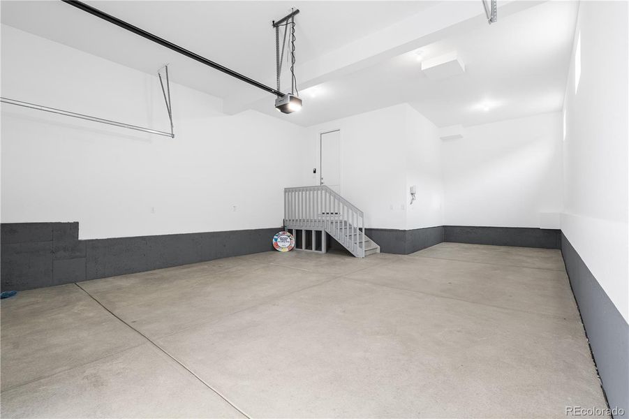 Spacious, unfurnished interior of a new home in Legends at Lyric, Lone Tree (Image 43). Spacious, unfurnished interior of a new home in Legends at Lyric, Lone Tree (Image 43).