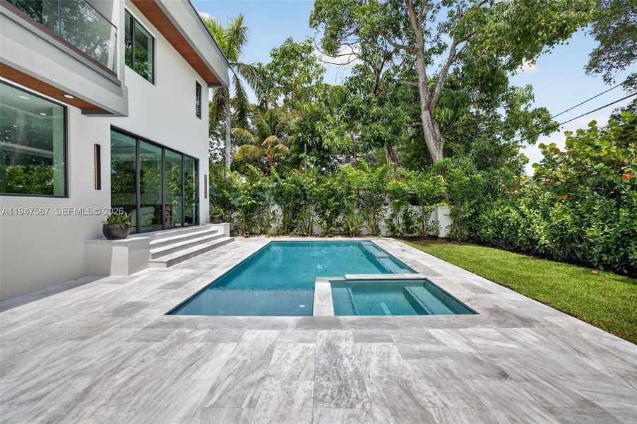 Exterior details and patio area of a home in , Fort Lauderdale (Image 35).
