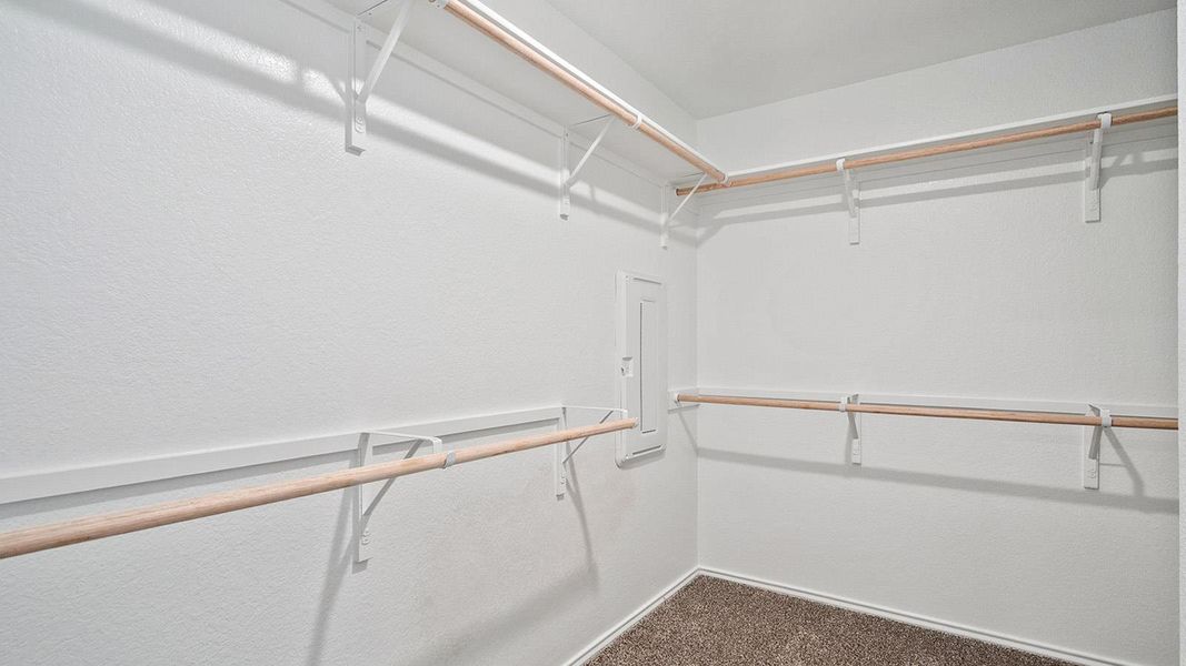 Spacious, unfurnished interior of a new home in Valverde, Bastrop (Image 21).