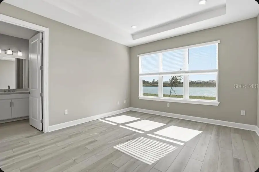 Spacious, unfurnished interior of a new home in Coasterra Community Group Page, Palmetto (Image 12).