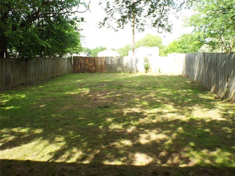 Image 8 of a home in .