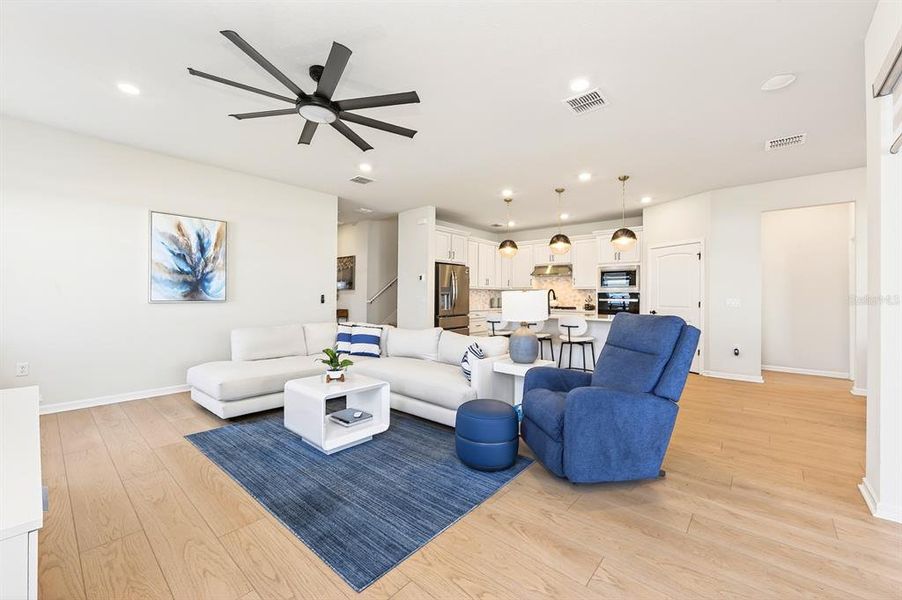 Furnished interior view inside a new home in , Winter Garden (Image 11).