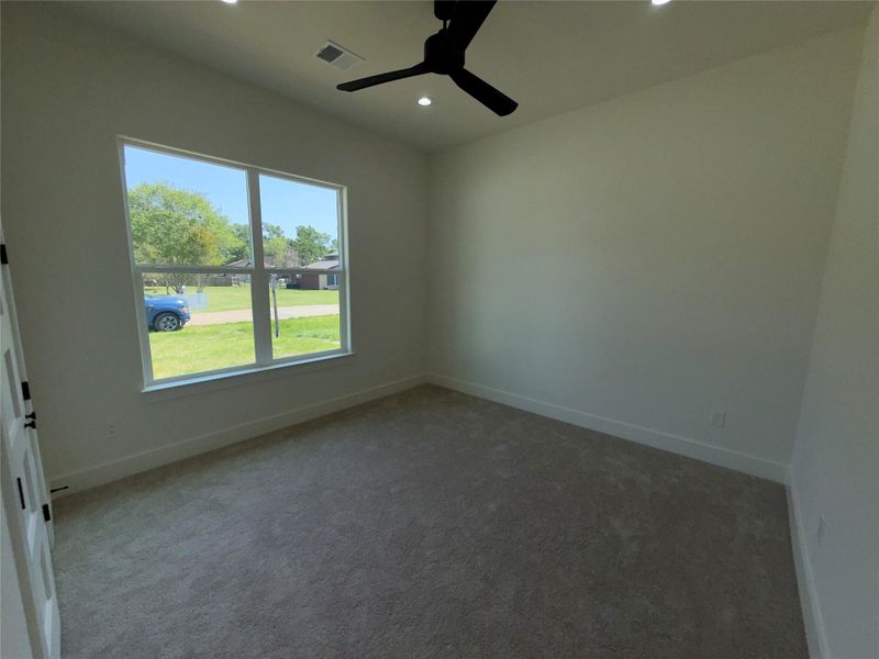 Spacious, unfurnished interior of a new home in , Livingston (Image 35).