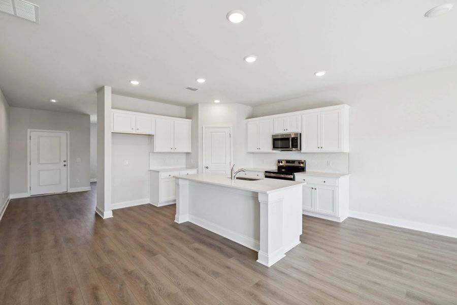 Image 47 of a home in Cades Bluff.