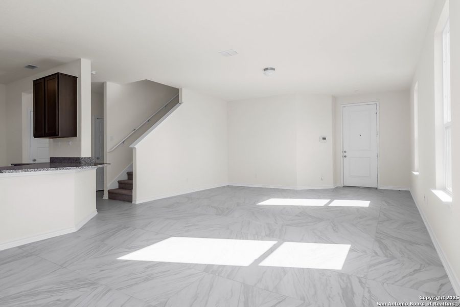Spacious, unfurnished interior of a new home in Knox Ridge, Converse (Image 7).