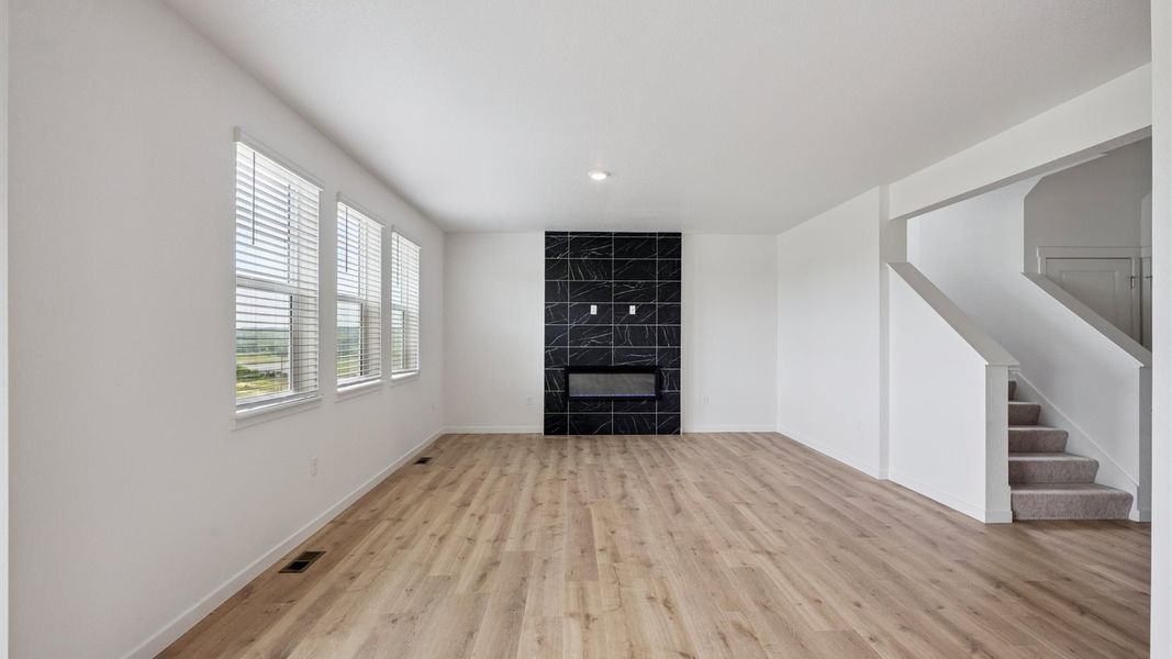 Spacious, unfurnished interior of a new home in Hansen Farm, Fort Collins (Image 13).