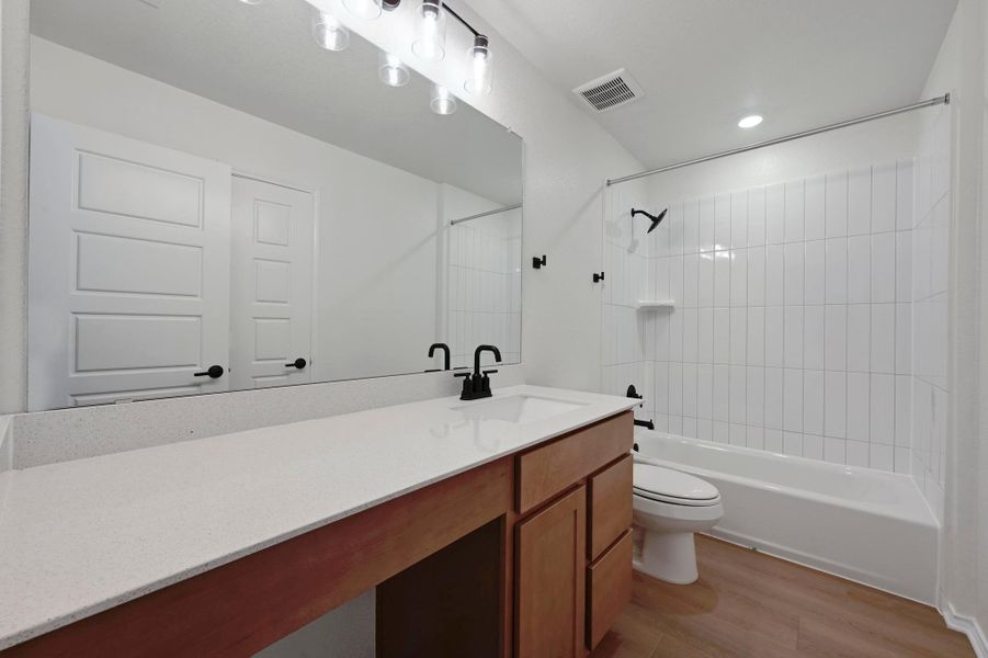 Image 27 of a home in Creekside at Estancia. Image 27 of a home in Creekside at Estancia.