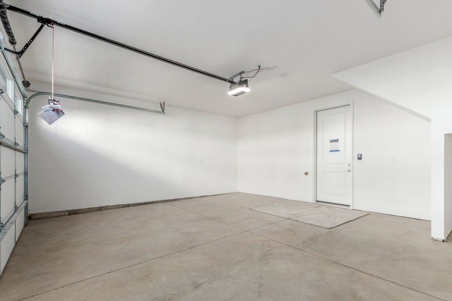 Spacious, unfurnished interior of a new home in Parkside at Victory Ridge, Colorado Springs (Image 33).