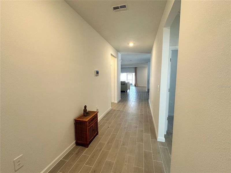 Spacious, unfurnished interior of a new home in Pioneer Ranch, Ocala (Image 25).