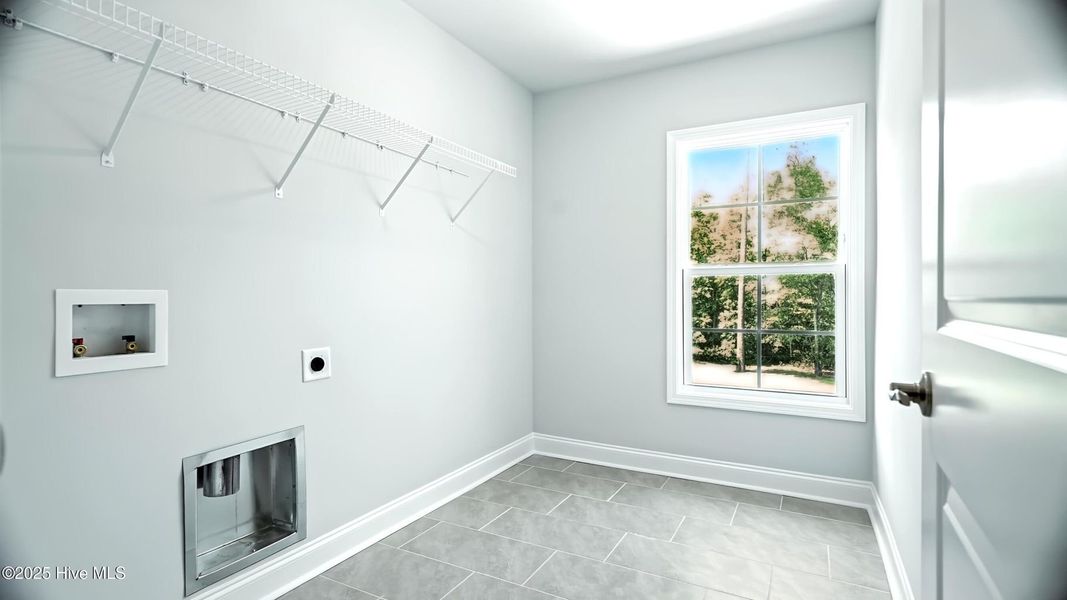 Spacious, unfurnished interior of a new home in Palmetto Creek, Bolivia (Image 13).