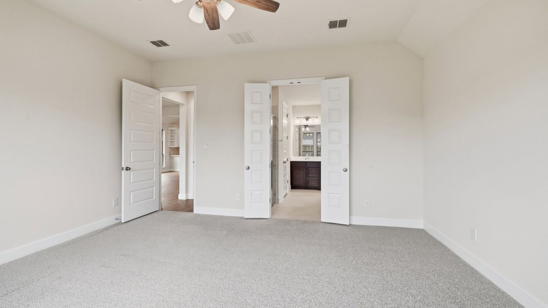 Spacious, unfurnished interior of a new home in Trinity Falls, McKinney (Image 22). Spacious, unfurnished interior of a new home in Trinity Falls, McKinney (Image 22).