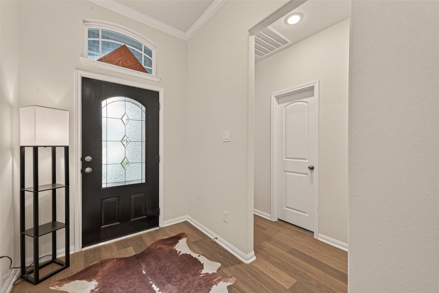 Spacious, unfurnished interior of a new home in , Willis (Image 20).