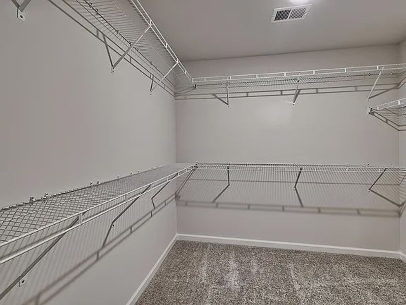 Spacious, unfurnished interior of a new home in Emanuel Creek, West Columbia (Image 13).
