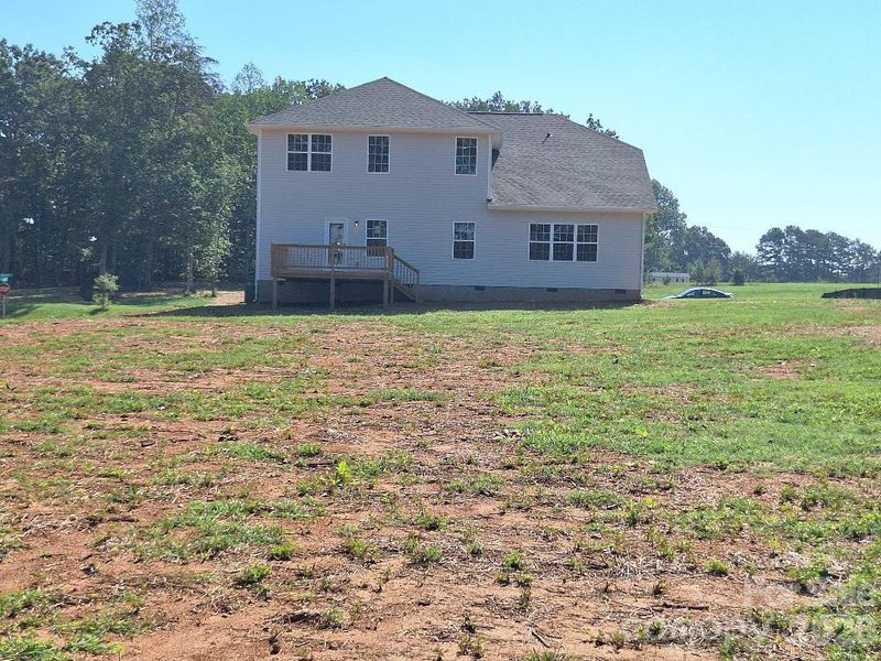 Exterior details and patio area of a home in Cardiff Glyn, Catawba (Image 3).