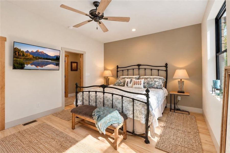 Furnished interior view inside a new home in , Ellijay (Image 15).