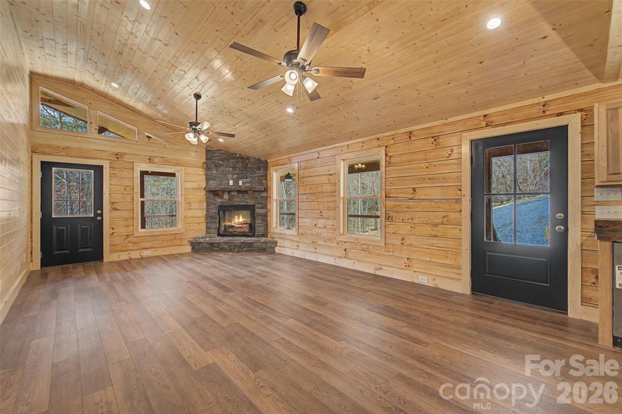 Spacious, unfurnished interior of a new home in , Whittier (Image 14).