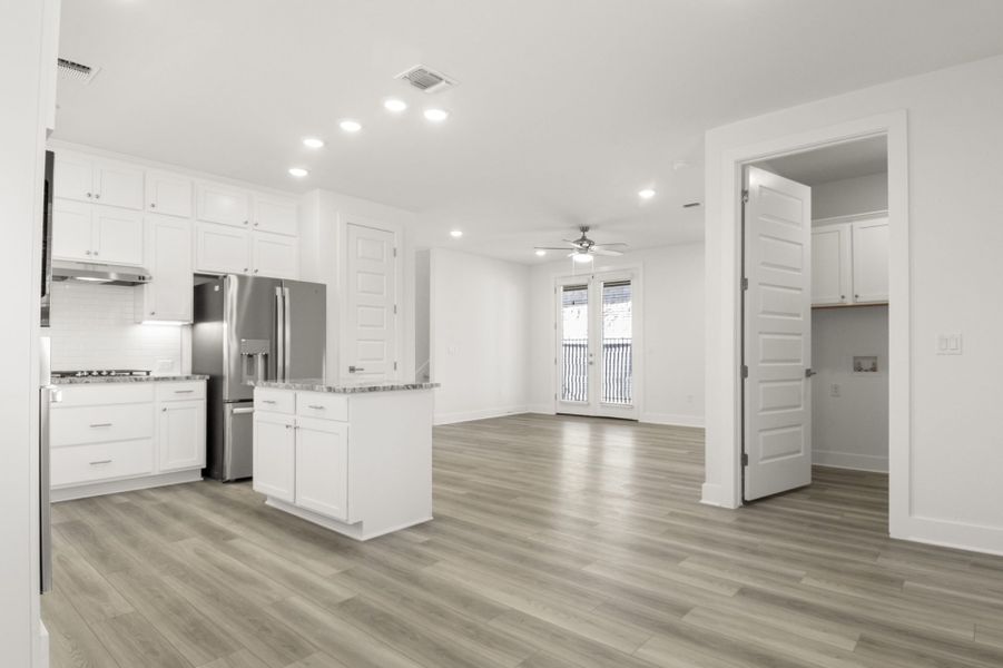 Image 51 of a home in Easton Park.