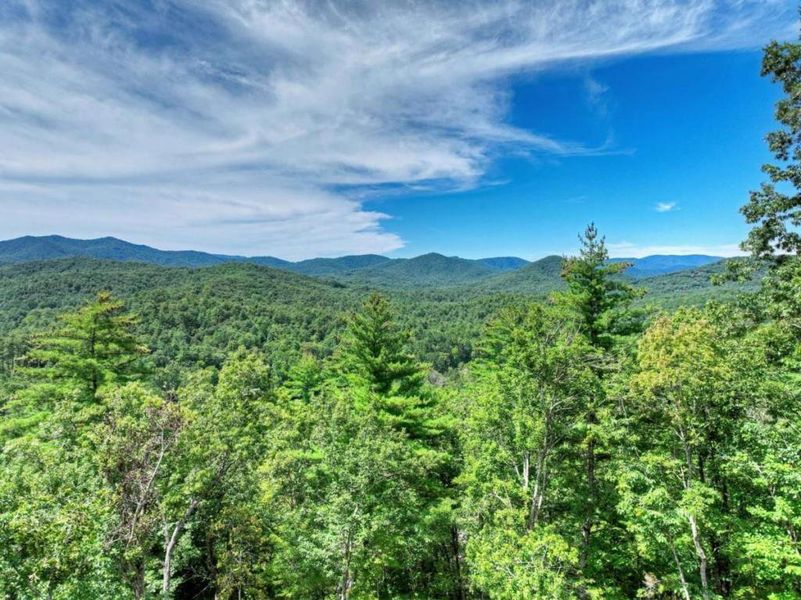 Image 78 of a home in .