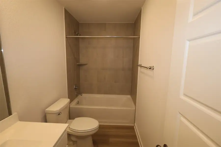 Furnished interior view inside a new home in Moran Ranch, Willis (Image 8).