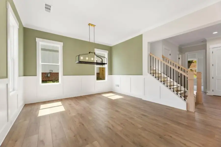 Spacious, unfurnished interior of a new home in Hillshire, Cumming (Image 16).