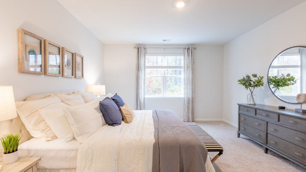 Representative furnished interior of a home built from the GLENWOOD by D.R. Horton in Huggins Hill, Manning (Image 16). Representative furnished interior of a home built from the GLENWOOD by D.R. Horton in Huggins Hill, Manning (Image 16).