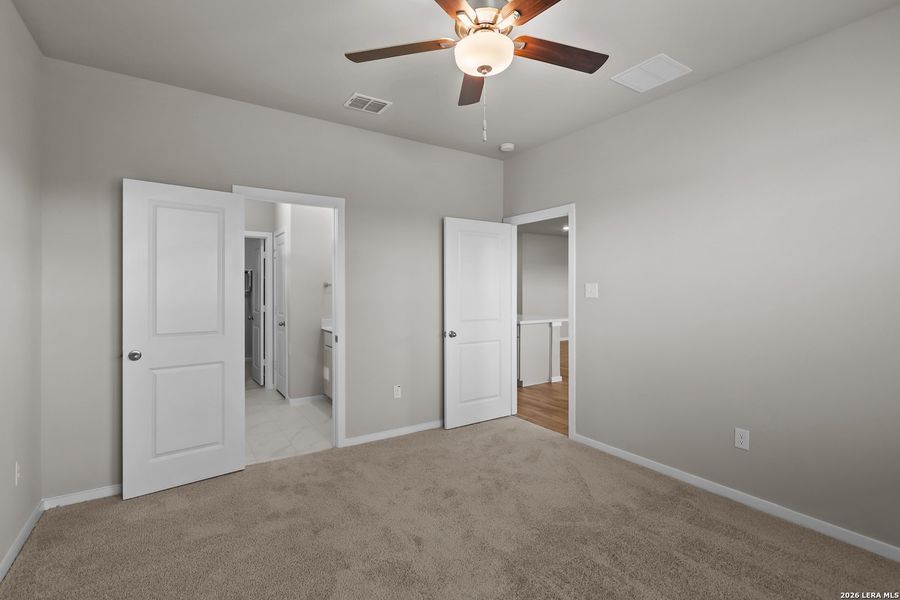 Spacious, unfurnished interior of a new home in Garden Grove, San Antonio (Image 29). Spacious, unfurnished interior of a new home in Garden Grove, San Antonio (Image 29).