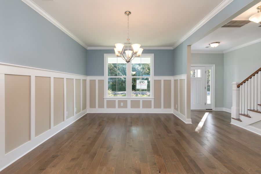 Spacious, unfurnished interior of a new home in , Summerville (Image 7).