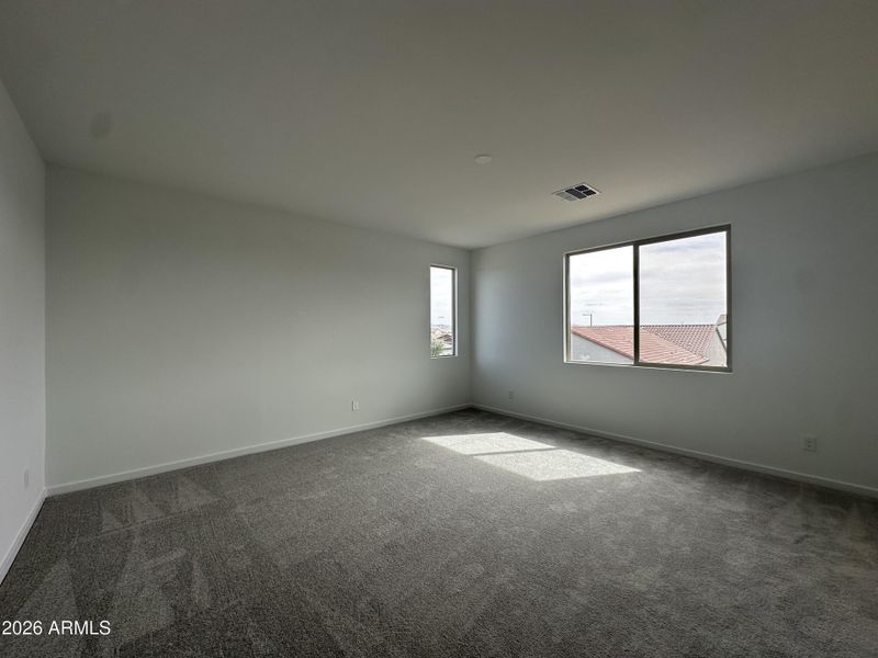 Primary Bedroom pict 1