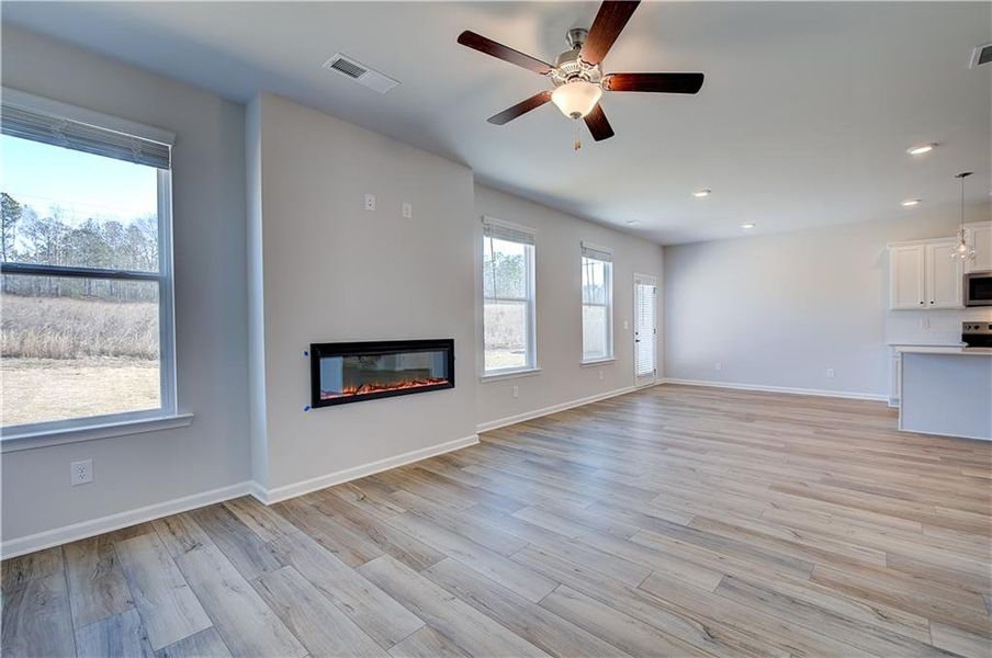 Spacious, unfurnished interior of a new home in Chapel Hill, Newnan (Image 20).