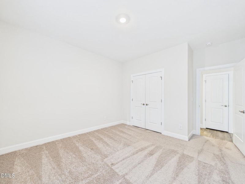 CAM01608G0-PR0122-STILL024