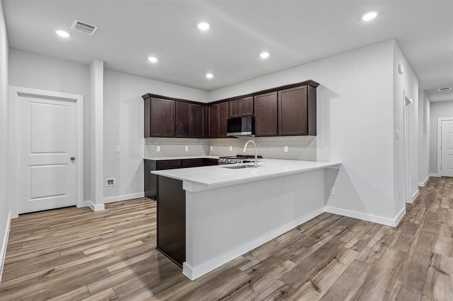 Furnished interior view inside a new home in Middlefield Village, Dallas (Image 13).