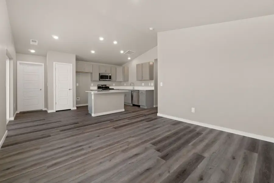 Living/Kitchen Living/Kitchen