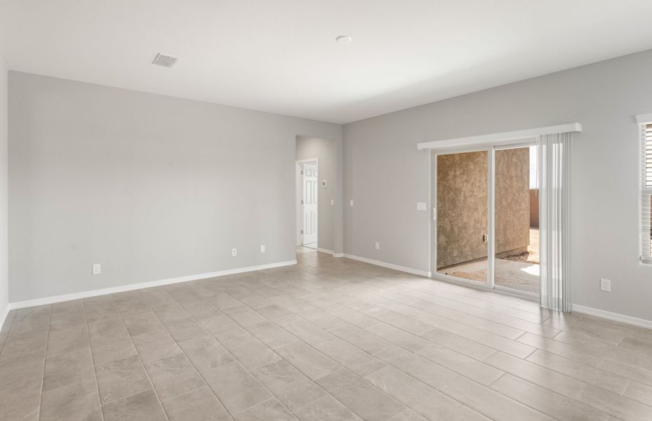 Spacious, unfurnished interior of a new home in El Cidro, Goodyear (Image 17).