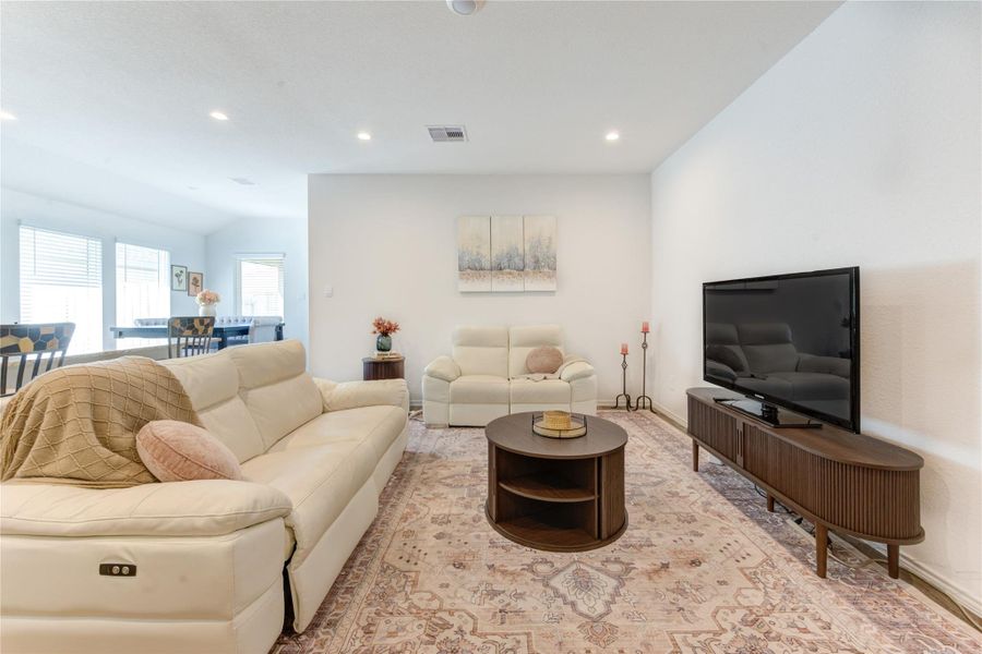 Furnished interior view inside a new home in , Fulshear (Image 15).