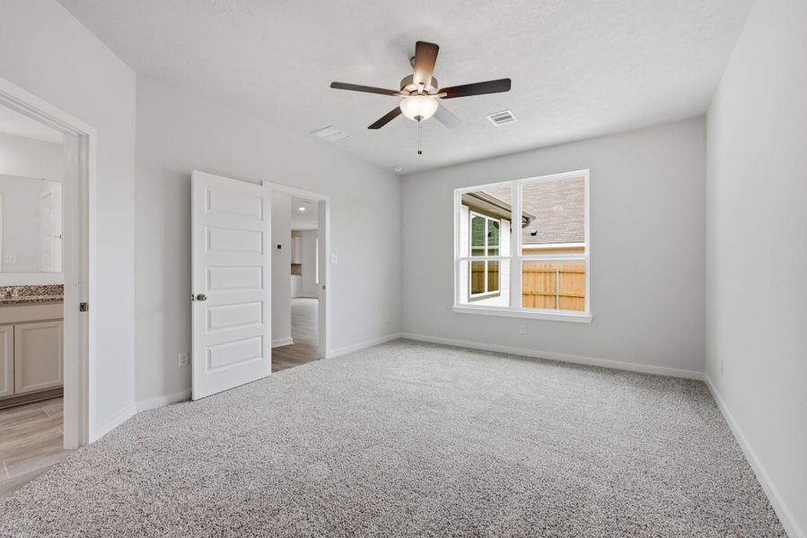 Spacious, unfurnished interior of a new home in Gourd Creek, Bryan (Image 8). Spacious, unfurnished interior of a new home in Gourd Creek, Bryan (Image 8).