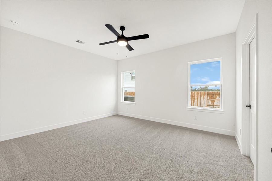 Spacious, unfurnished interior of a new home in , Conroe (Image 14).