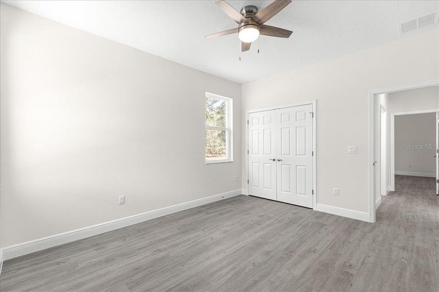 Spacious, unfurnished interior of a new home in , Dunnellon (Image 51).