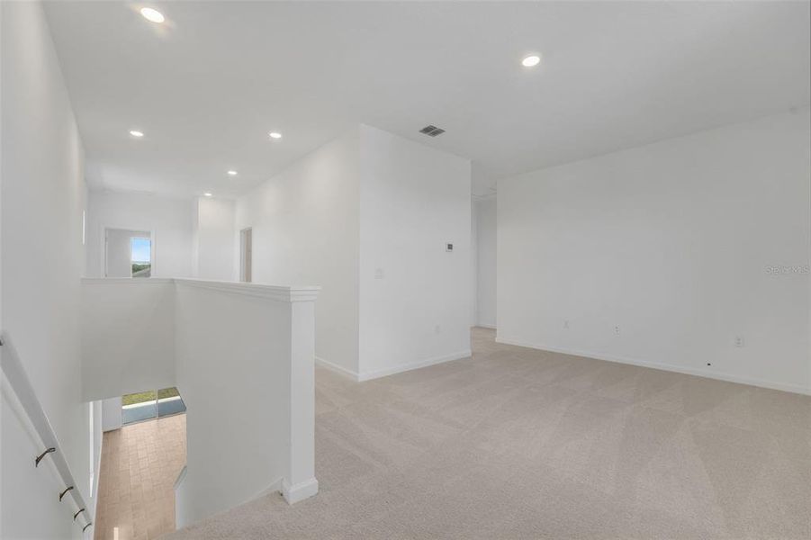 Spacious, unfurnished interior of a new home in Reserve at Hammock Oaks, Lady Lake (Image 20). Spacious, unfurnished interior of a new home in Reserve at Hammock Oaks, Lady Lake (Image 20).