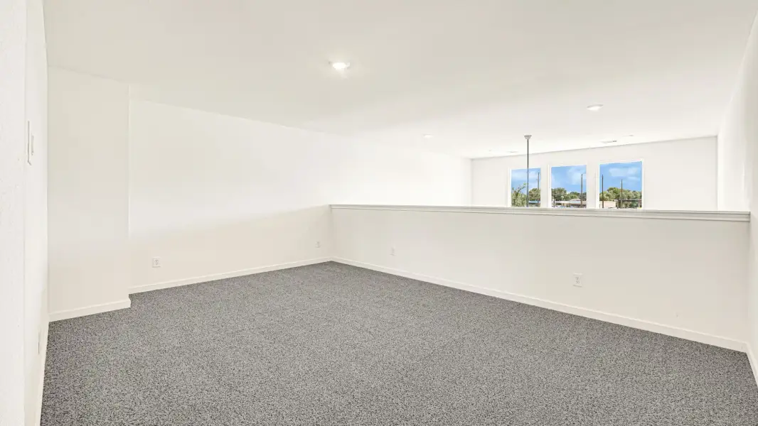 Spacious, unfurnished interior of a new home in Harvest Pointe, Needville (Image 19).
