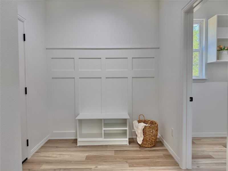 Spacious, unfurnished interior of a new home in , Granbury (Image 23). Spacious, unfurnished interior of a new home in , Granbury (Image 23).