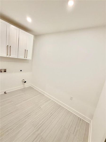 Spacious, unfurnished interior of a new home in , Dahlonega (Image 14).